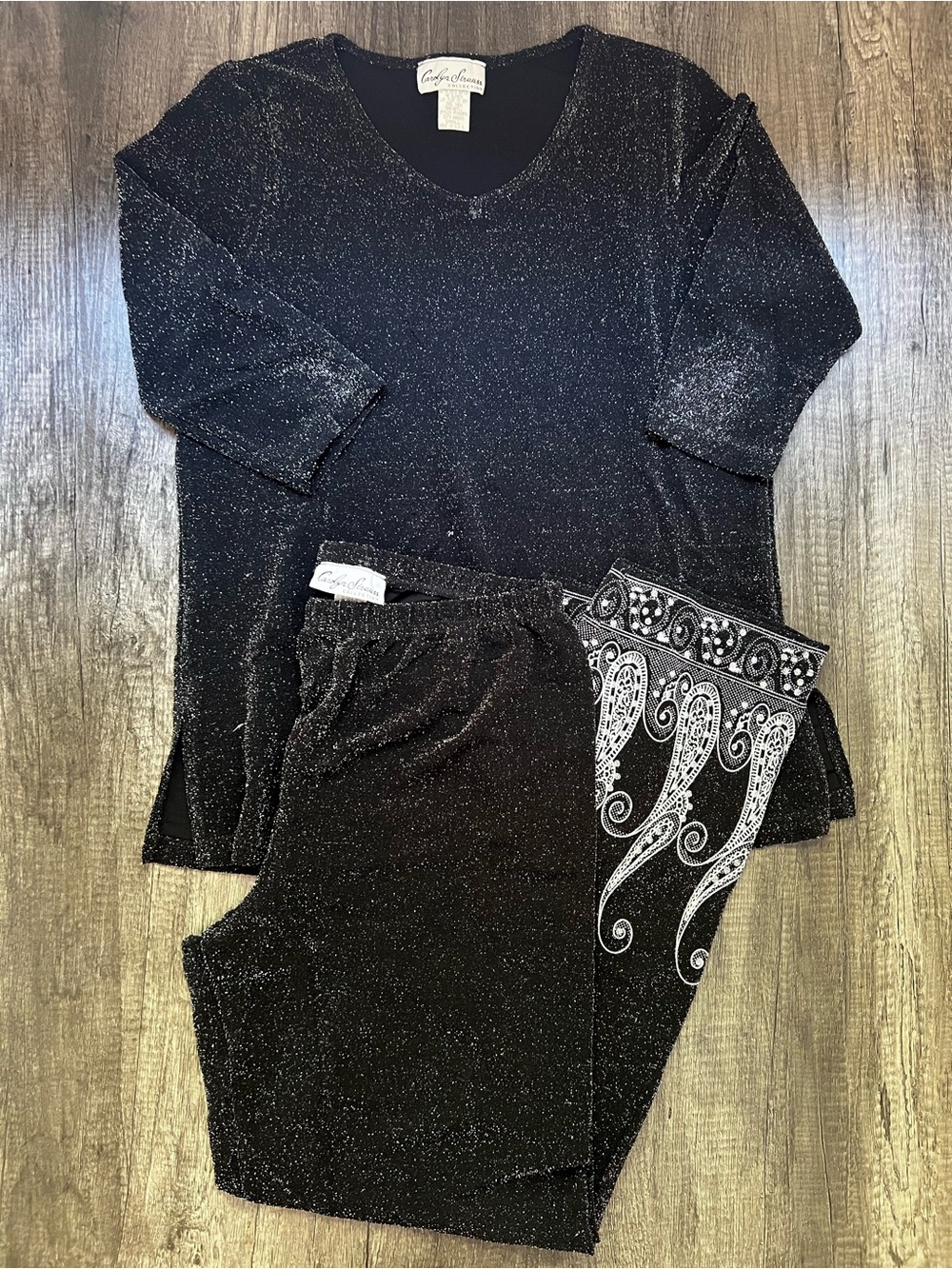 Carolyn Strauss Metallic shimmer Set